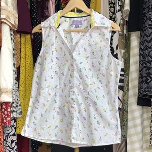 Laura Scott White Sleeveless Button-Front Blouse with Pastel Floral Sprigs PTP20